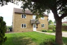 3 bedroom Detached t...